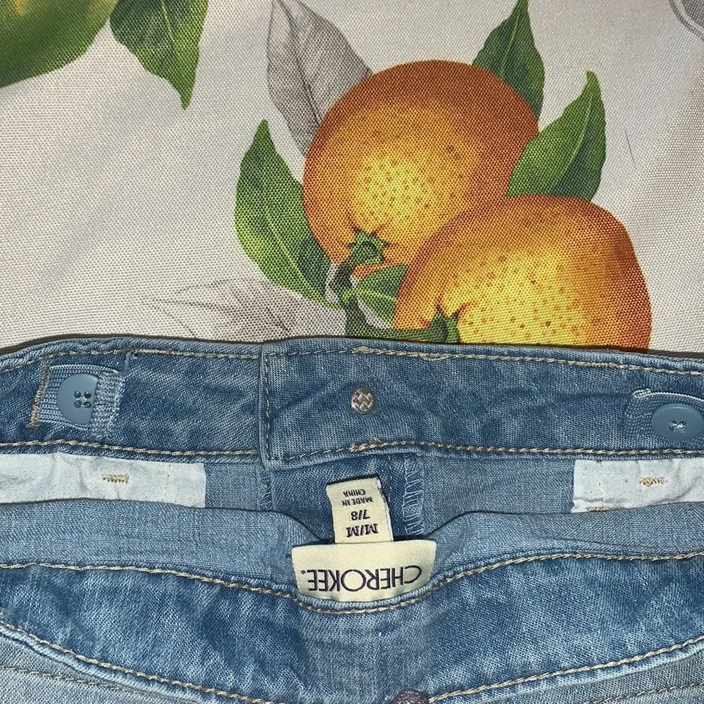 Gap Dark Wash Rolled Bottom & Cherokee Light Wash Cut Off Jean Shorts sz 8